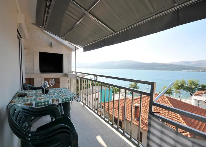 Elena Apartamento Trogir